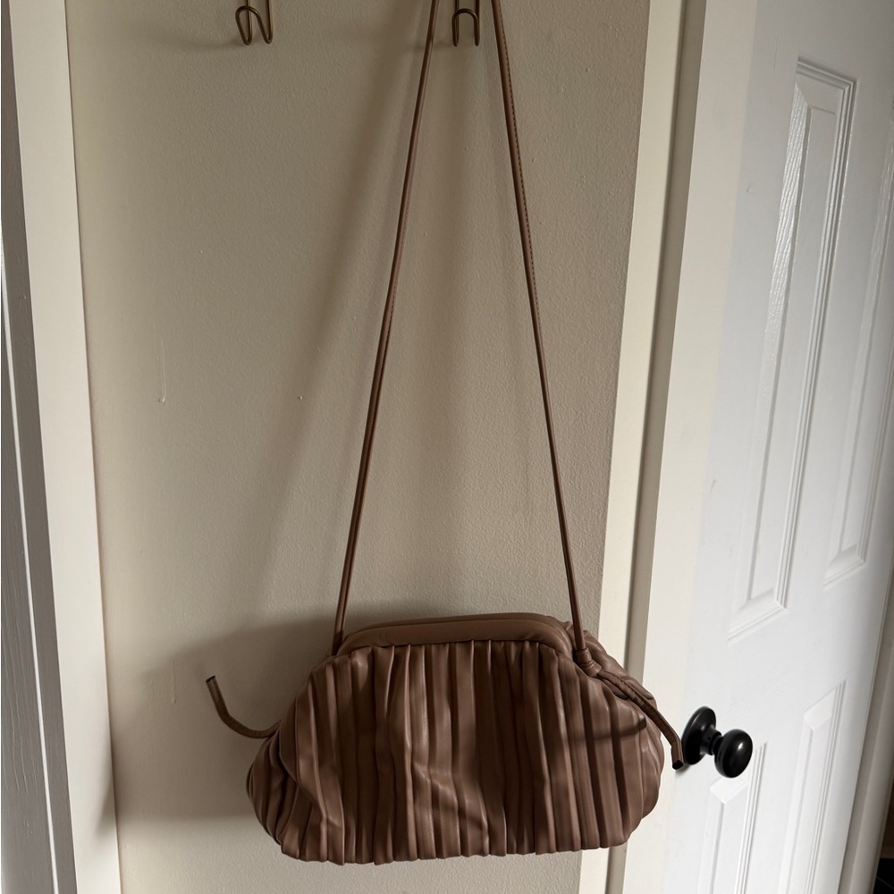 Beige crossbody bag